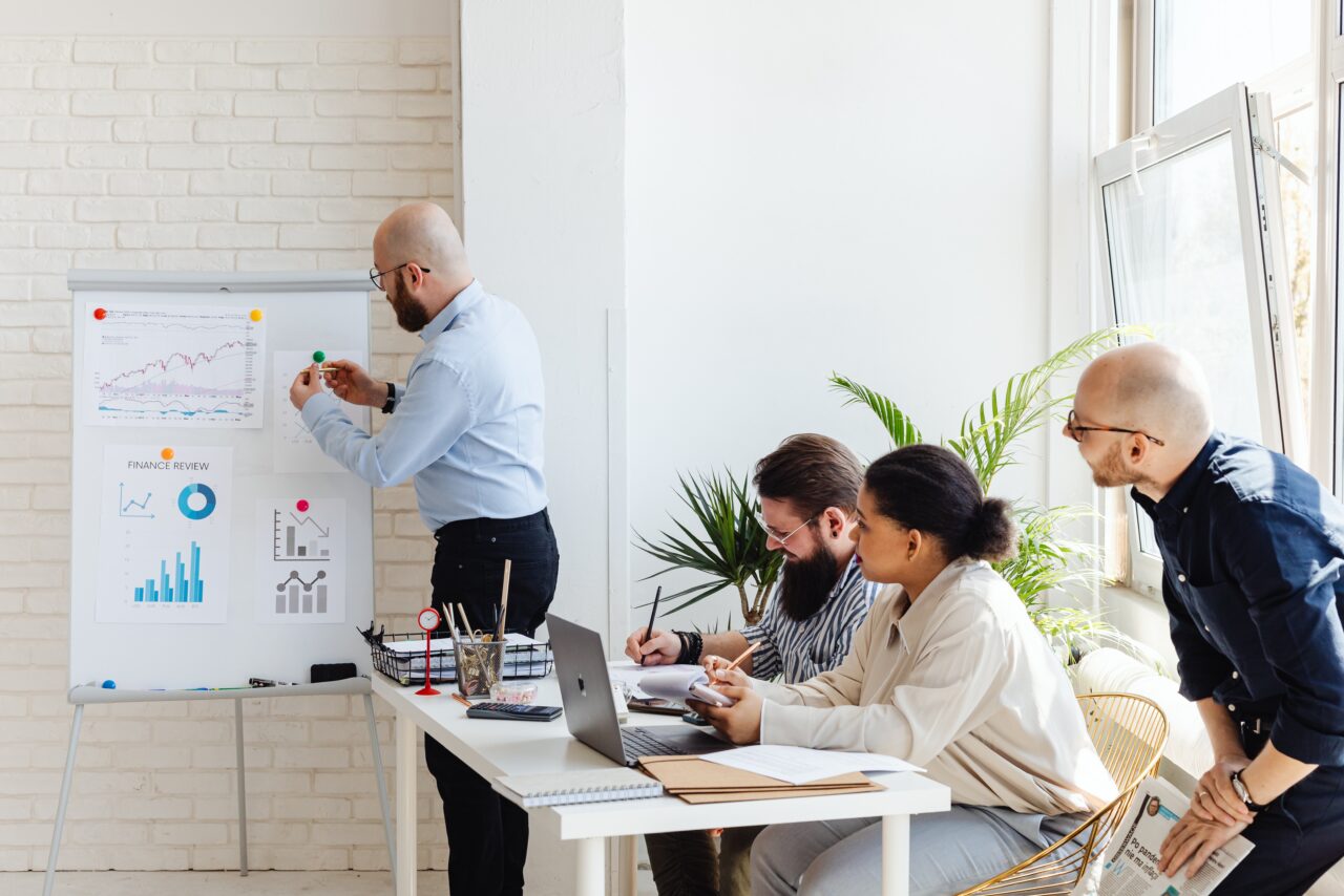 Sell faster, sell more & risk less with Salesforce Revenue Cloud