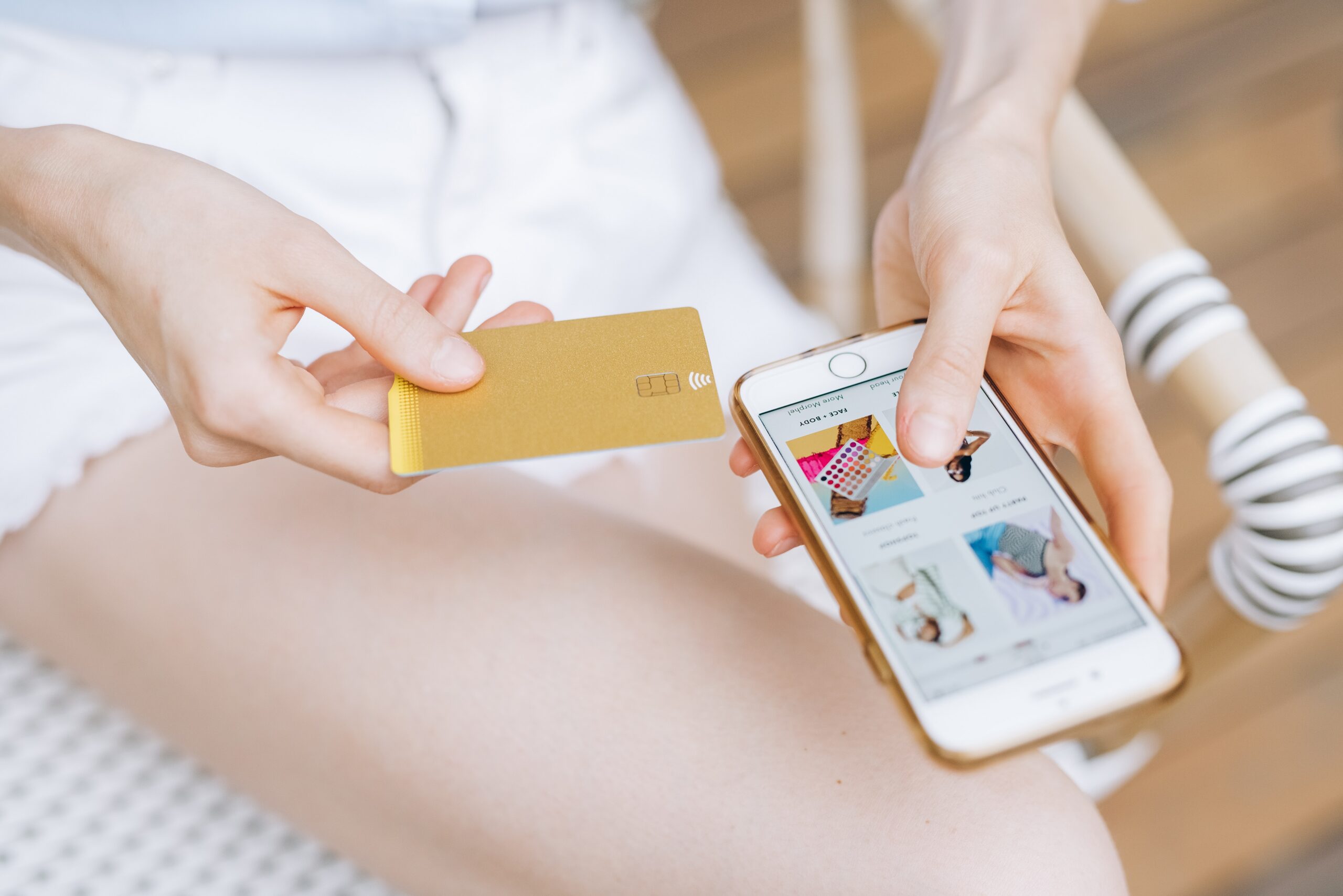 Luxury Retailer Uses Amazon Lex to Significantly Reduce After Call Work by 4 Minutes